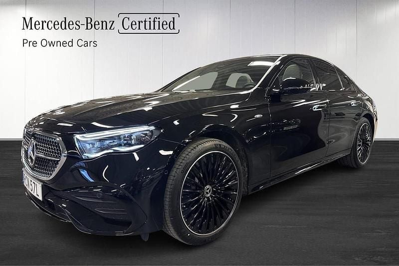 Svart Begagnad 2024 Mercedes E300 AMG Sedan | 779 000 kr - Bild 1/4