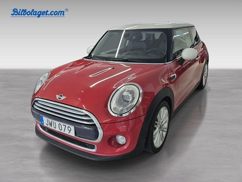 Röd Begagnad 2014 Mini Cooper Halvkombi | 104 900 kr (Marknadspris) - Bild 1/4