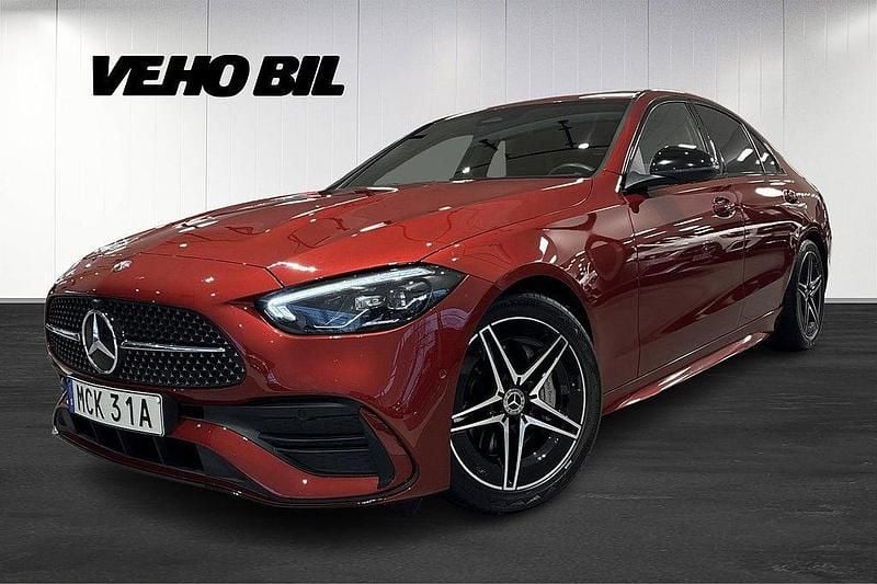 Röd Begagnad 2021 Mercedes C220 AMG Sedan | 379 000 kr (Lite dyr) - Bild 1/4