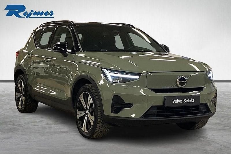 Begagnad Volvo XC40 Core 175 kW (238 HK) 2022 Grön SUV