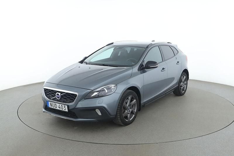 Grå Begagnad 2016 Volvo V40 CC Momentum Kombi | 180 000 kr (Bra pris) - Bild 1/3