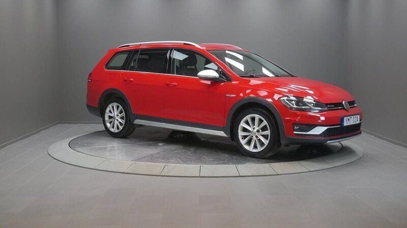 Röd Begagnad 2019 VW Golf Alltrack Kombi | 229 000 kr (Marknadspris) - Bild 1/4