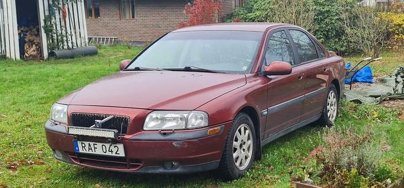 Begagnad 2000 Volvo S80 Sedan | 8 000 kr (Superpris) - Bild 1/4