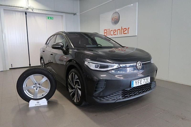 Mörkgrå Begagnad 2021 VW ID.4 Pro Performance SUV | 299 900 kr (Marknadspris) - Bild 1/3