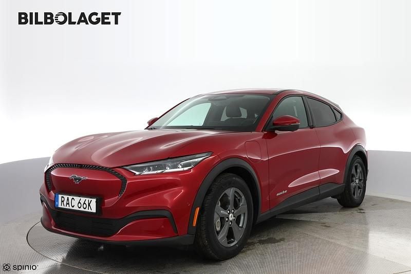 Röd Begagnad 2022 Ford Mustang Mach-E Standard Range SUV | 319 800 kr (Bra pris) - Bild 1/4