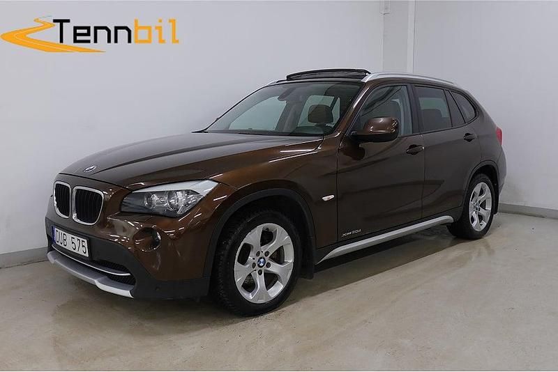 Brun Begagnad 2010 BMW X1 SUV | 99 900 kr (Marknadspris) - Bild 1/4