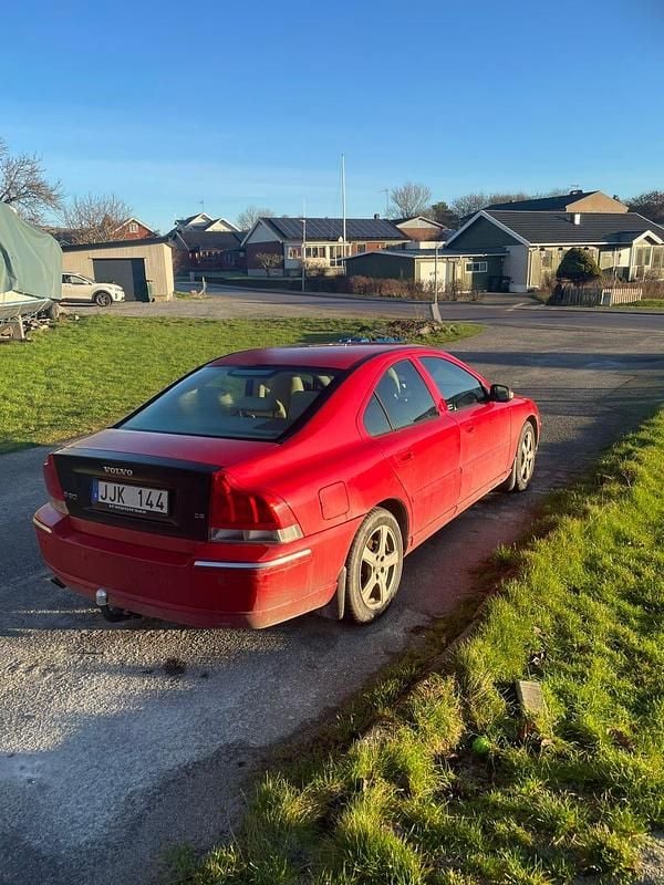 Begagnad 2007 Volvo S60 Sedan | 38 000 kr (Marknadspris) - Bild 1/4