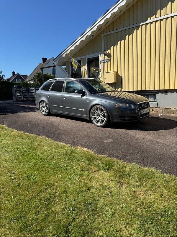 Grå Begagnad 2005 Audi A4 Kombi | 42 500 kr - Bild 1/4