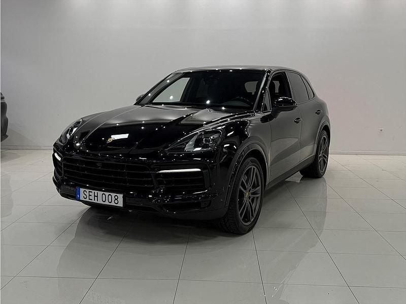 Svart Begagnad 2019 Porsche Cayenne S SUV | 539 900 kr (Marknadspris) - Bild 1/4