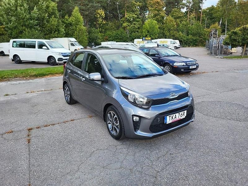 Grå Begagnad 2020 Kia Picanto Advance Halvkombi | 105 000 kr (Marknadspris) - Bild 1/4