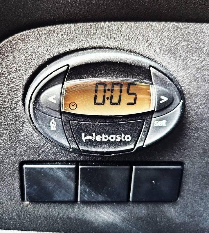 Begagnad Iveco Daily 140 HK (102 kW) 2020 Vit Pickup