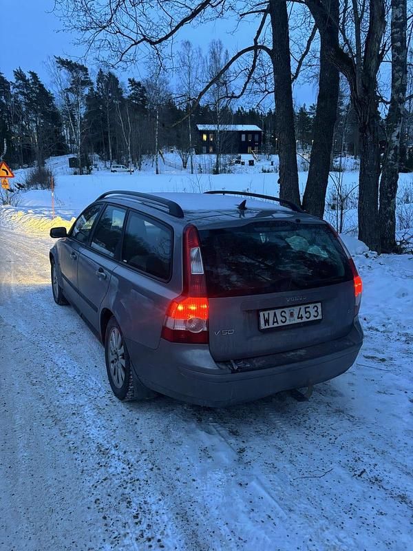 Begagnad Volvo V50 170 HK (125 kW) 2005 Kombi