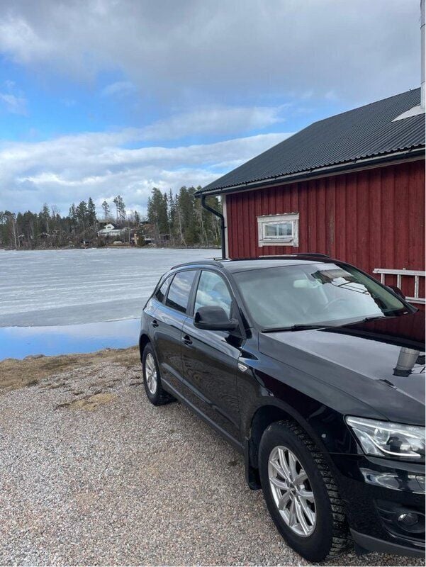 Svart Begagnad 2010 Audi Q5 Design SUV | 87 000 kr (Bra pris) - Bild 1/4