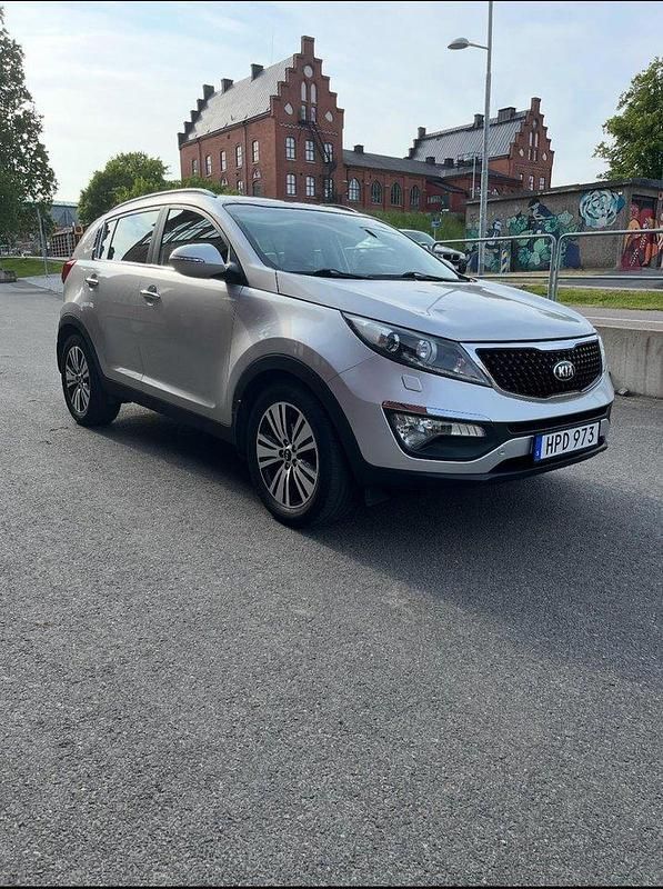 Grå Begagnad 2014 Kia Sportage SUV | 130 000 kr (Marknadspris) - Bild 1/4