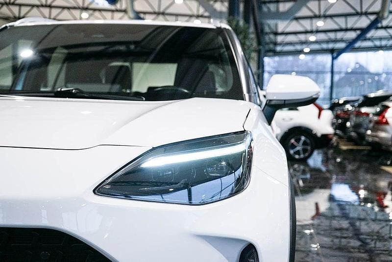 Begagnad Toyota Yaris Cross Active 92 HK (67 kW) 2022 Vit SUV