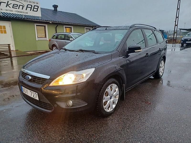 Svart Begagnad 2010 Ford Focus Platinum Kombi | 29 900 kr (Bra pris) - Bild 1/4
