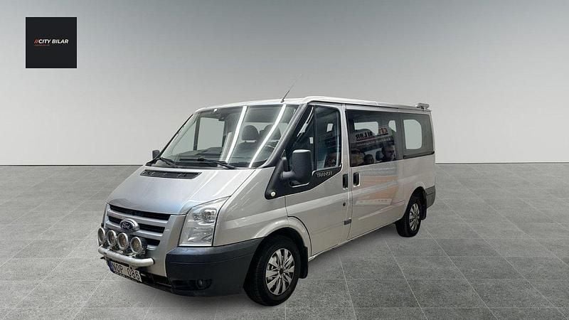 Grå Begagnad 2010 Ford Transit Kombi | 89 900 kr (Marknadspris) - Bild 1/4
