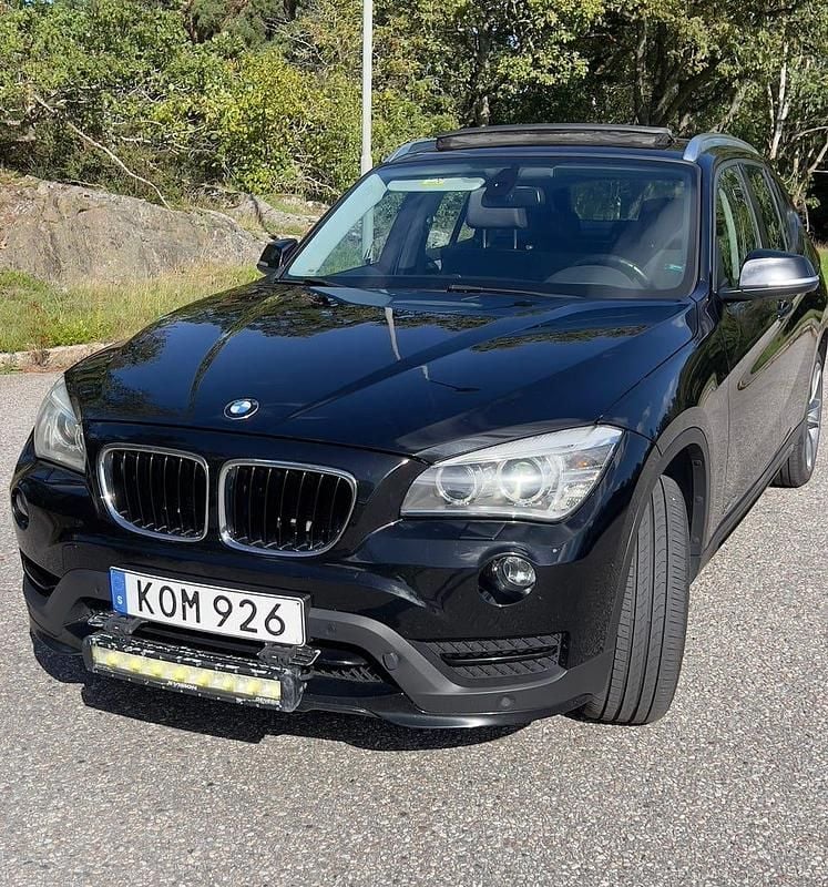 Begagnad 2015 BMW X1 SUV | 115 000 kr (Superpris) - Bild 1/4