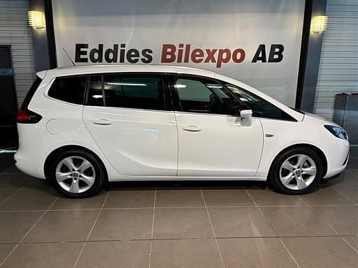 Begagnad Opel Zafira Enjoy 140 HK (102 kW) 2012 Vit Minibuss