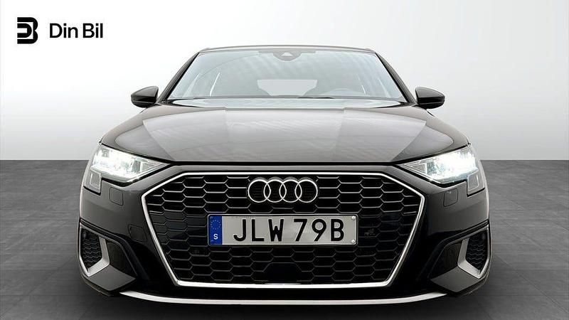 Begagnad Audi A3 Advanced 150 HK (110 kW) 2024 Svart