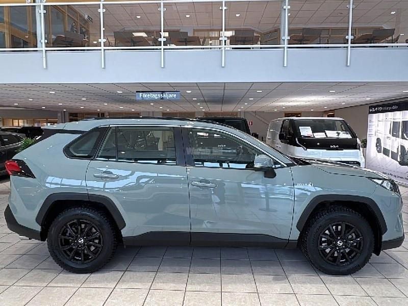 Begagnad Toyota RAV4 Hybrid Active 222 HK (163 kW) 2021 Grön SUV