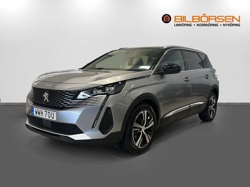 Grå Begagnad 2022 Peugeot 5008 GTi Minibuss | 289 900 kr (Marknadspris) - Bild 1/4