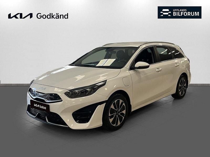 Vit Begagnad 2023 Kia Ceed Sportswagon Advance Kombi | 269 000 kr (Lite dyr) - Bild 1/4