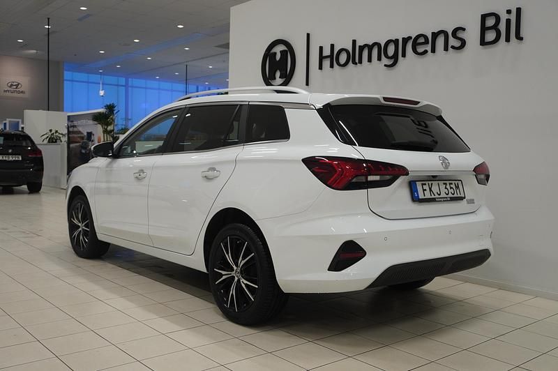 Begagnad MG MG5 EV Long Range 114 kW (156 HK) 2022 Vit Kombi