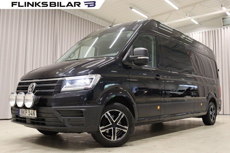 Svart (deep black pärleffekt) Begagnad 2019 VW Crafter Van | 379 900 kr - Bild 1/4