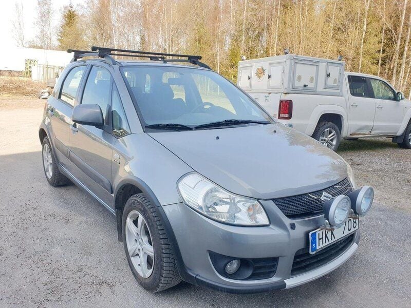 Begagnad Suzuki SX4 120 HK (88 kW) 2008 Grå Halvkombi