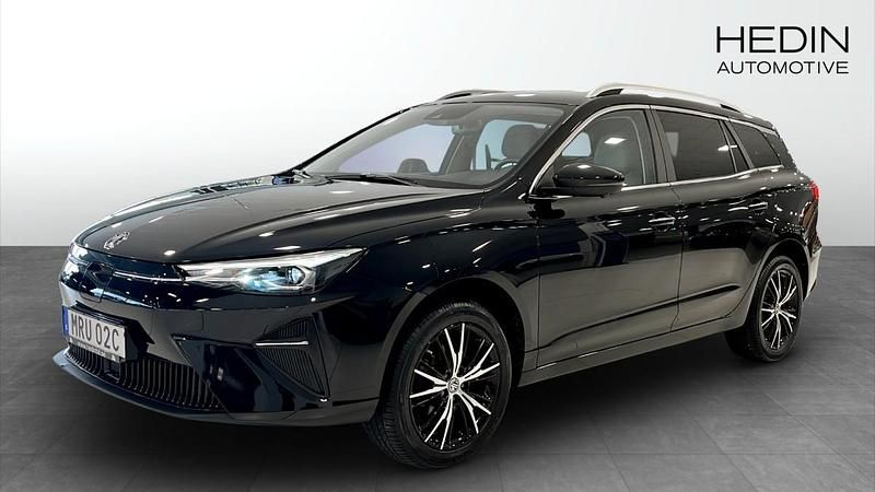 Svart (black) Begagnad 2022 MG MG5 EV Luxury Kombi | 224 900 kr (Marknadspris) - Bild 1/4