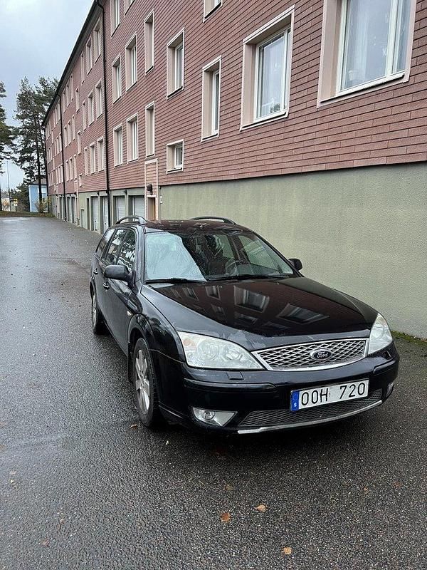 Svart Begagnad 2006 Ford Mondeo Titanium X Kombi | 17 500 kr (Marknadspris) - Bild 1/4