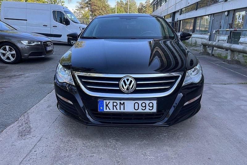 Begagnad VW Passat 2010 Svart Sedan
