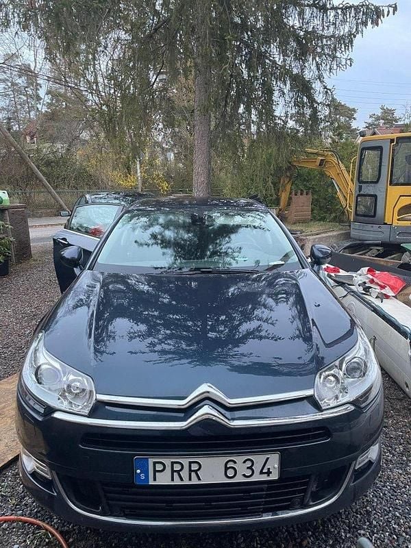 Blå Begagnad 2012 Citroën C5 Sedan | 75 000 kr (Marknadspris) - Bild 1/4