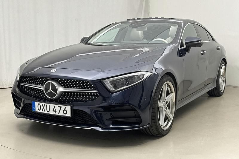 Mörkblå Begagnad 2018 Mercedes CLS400 AMG line Sportkupé | 370 000 kr - Bild 1/4