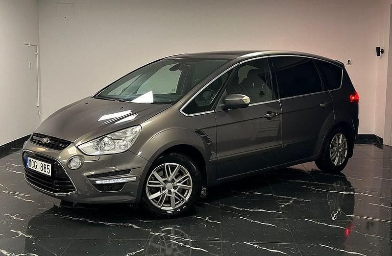Begagnad Ford S-MAX Business Edition 163 HK (119 kW) 2013 Brun Minibuss