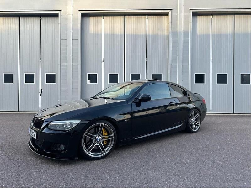 Begagnad 2012 BMW 335 Sport Line Sportkupé | 210 000 kr - Bild 1/4