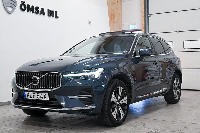Begagnad Volvo XC60 Core 350 HK (257 kW) 2022 Mörkblå SUV