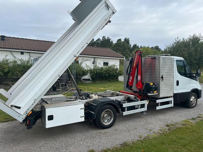 Vit Begagnad 2022 Iveco Daily Van | 812 500 kr - Bild 1/4