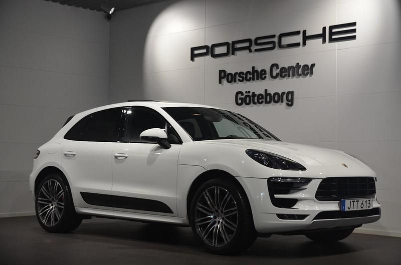 Vit (white) Begagnad 2017 Porsche Macan GTS SUV | 499 000 kr (Dyr) - Bild 1/4
