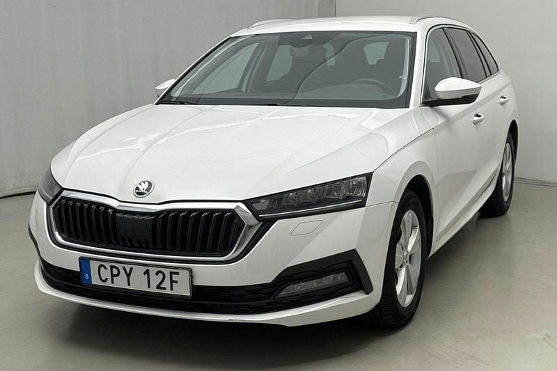 Vit Begagnad 2022 Skoda Octavia | 145 000 kr - Bild 1/4