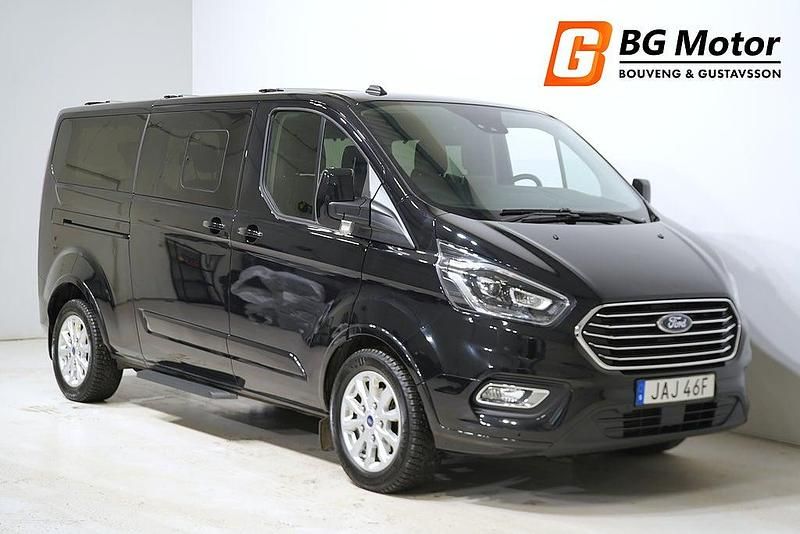 Begagnad Ford Tourneo 170 HK (125 kW) 2023 Svart Minibuss