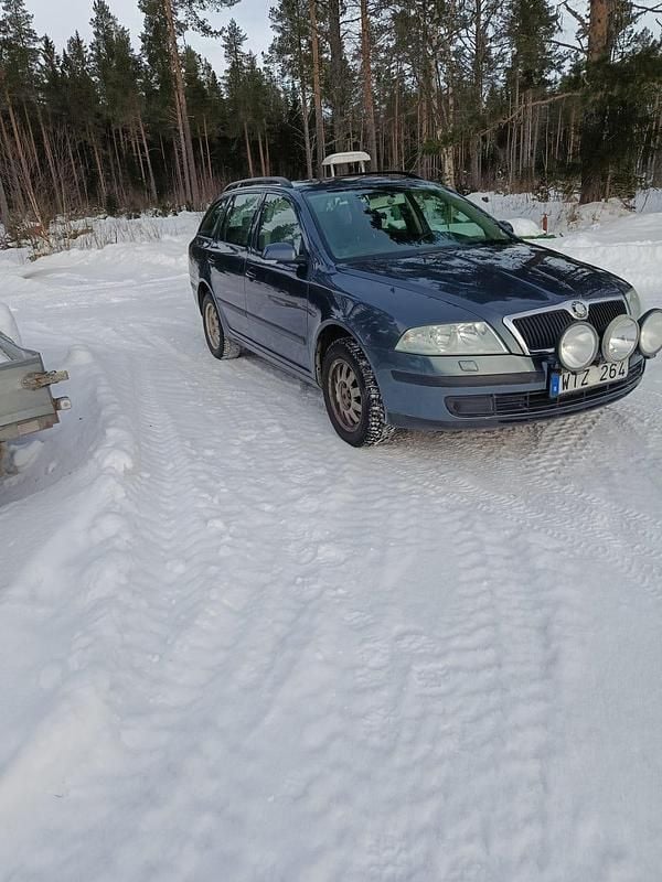 Begagnad Skoda Octavia 150 HK (110 kW) 2005 Kombi