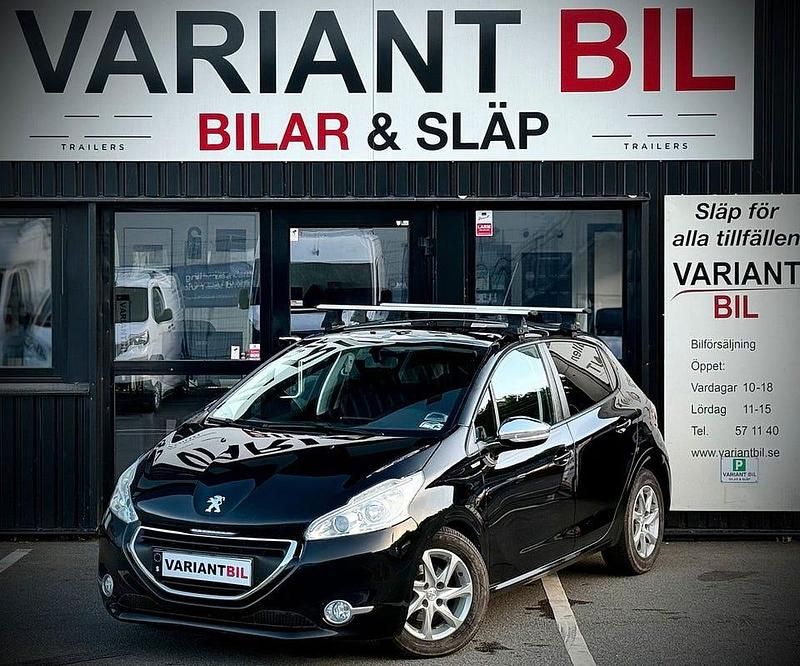 Svart Begagnad 2015 Peugeot 208 Halvkombi | 59 900 kr (Bra pris) - Bild 1/4