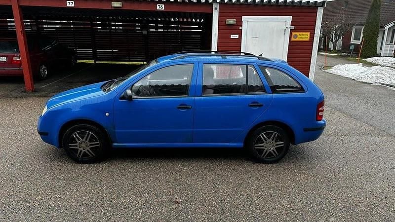 Begagnad Skoda Fabia 68 HK (50 kW) 2003 Kombi