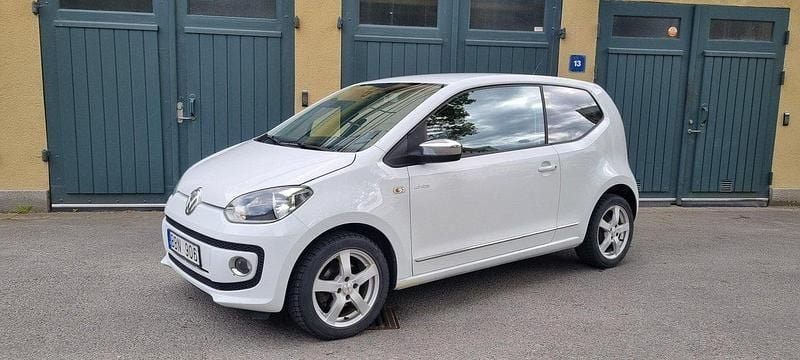 Vit Begagnad 2012 VW up! Halvkombi | 54 000 kr (Marknadspris) - Bild 1/4
