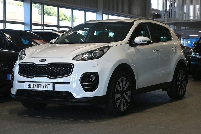 Vit Begagnad 2017 Kia Sportage Advance SUV | 199 000 kr (Marknadspris) - Bild 1/4