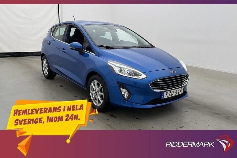 Blå Begagnad 2020 Ford Fiesta Titanium Halvkombi | 138 990 kr (Marknadspris) - Bild 1/3