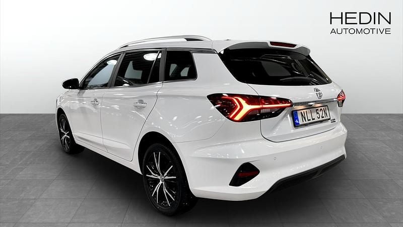 Begagnad MG MG5 EV Long Range 114 kW (156 HK) 2022 Vit Kombi