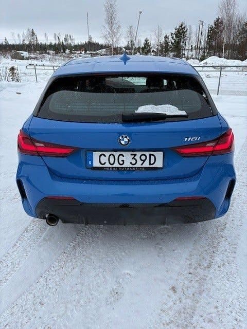 Begagnad BMW 118 136 HK (100 kW) 2024 Halvkombi
